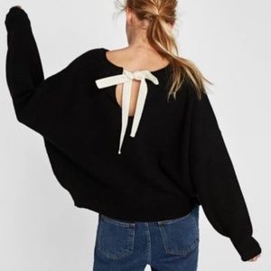 🧋ZARA Knit Sweater Black with White Bow back ribbed dolman sleeves